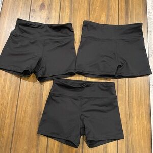 Girls tumble/dance shorts
Old Navy - 3 pairs
Great condition